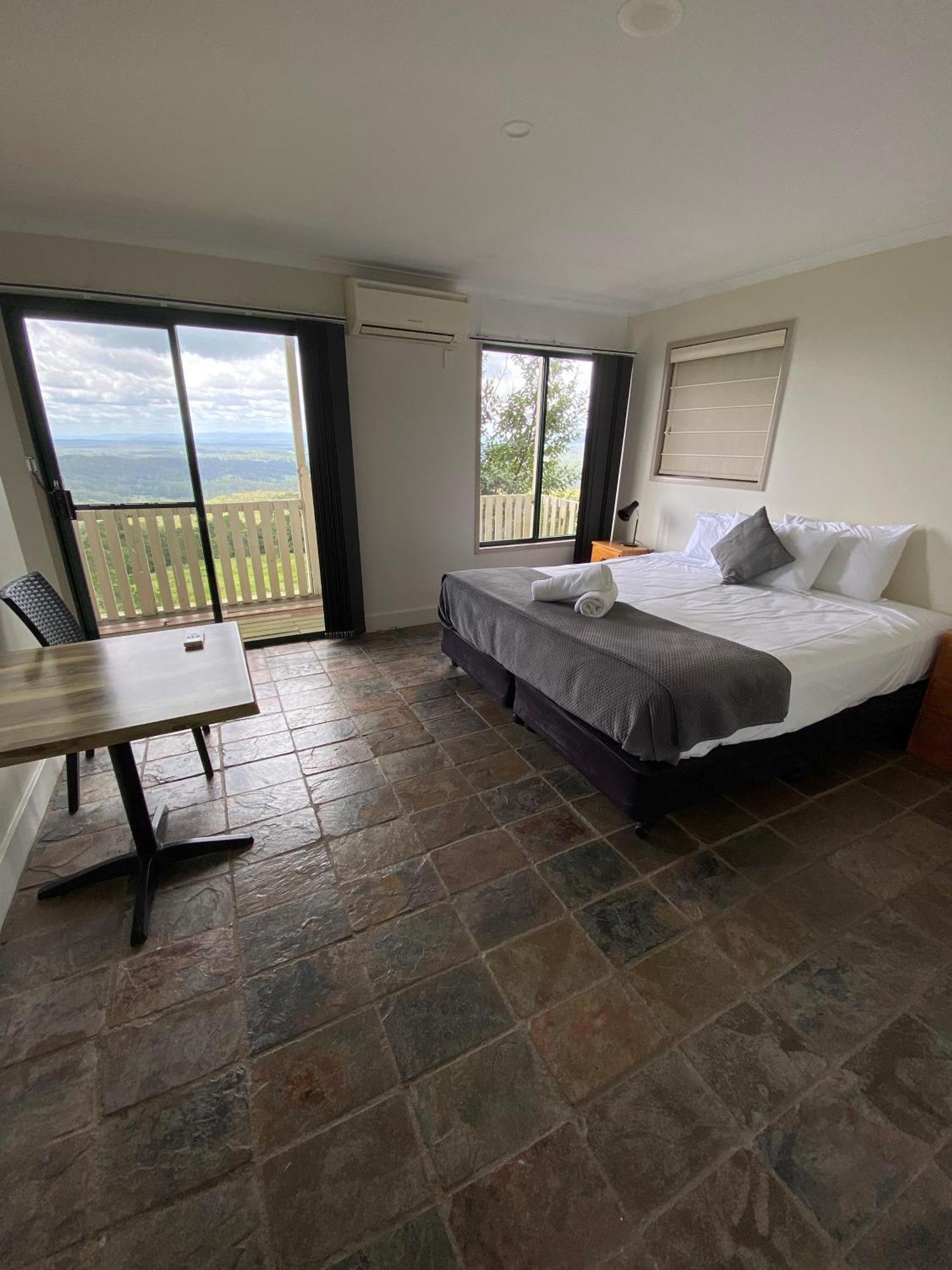 Tranquil Park Motel Maleny Buitenkant foto