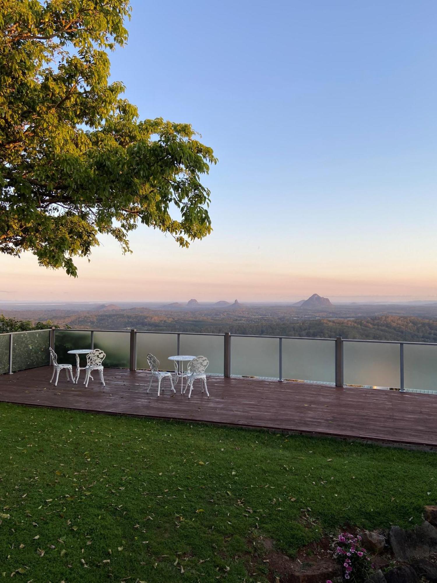Tranquil Park Motel Maleny Buitenkant foto